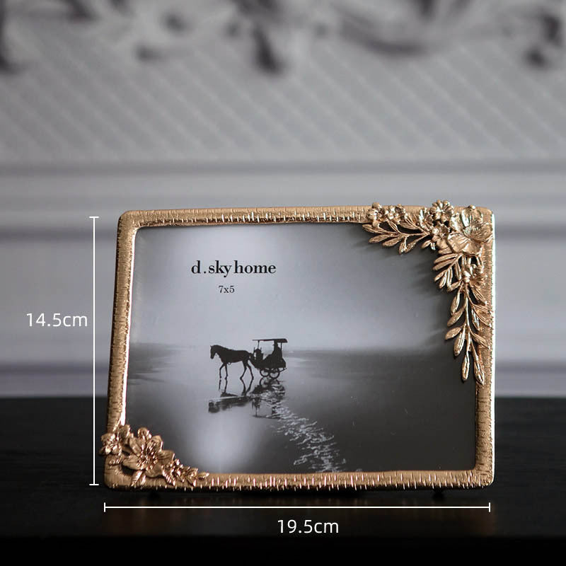 Modern Light Luxury Alloy Photo Frame