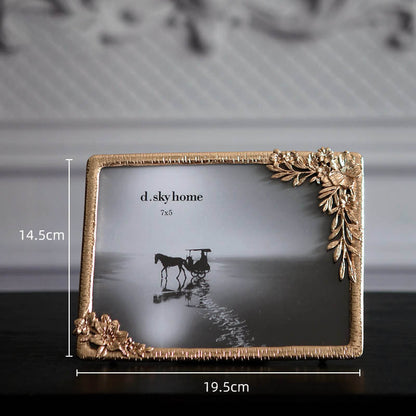 Modern Light Luxury Alloy Photo Frame