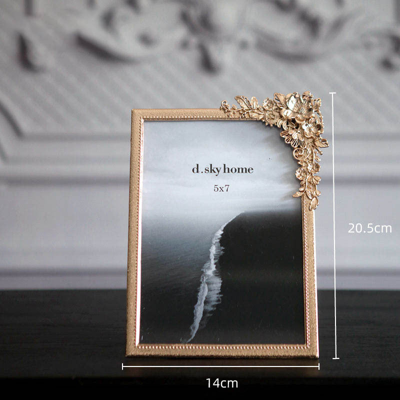 Modern Light Luxury Alloy Photo Frame